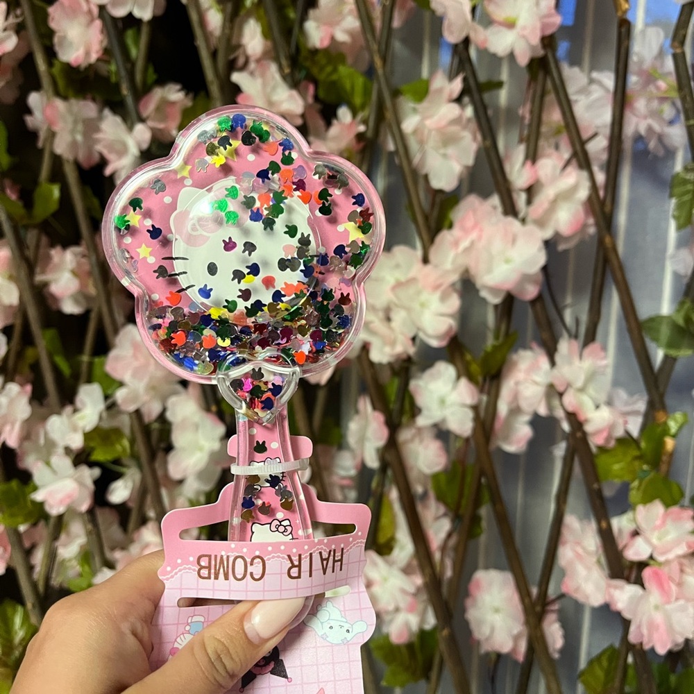 Sanrio hello mini brush